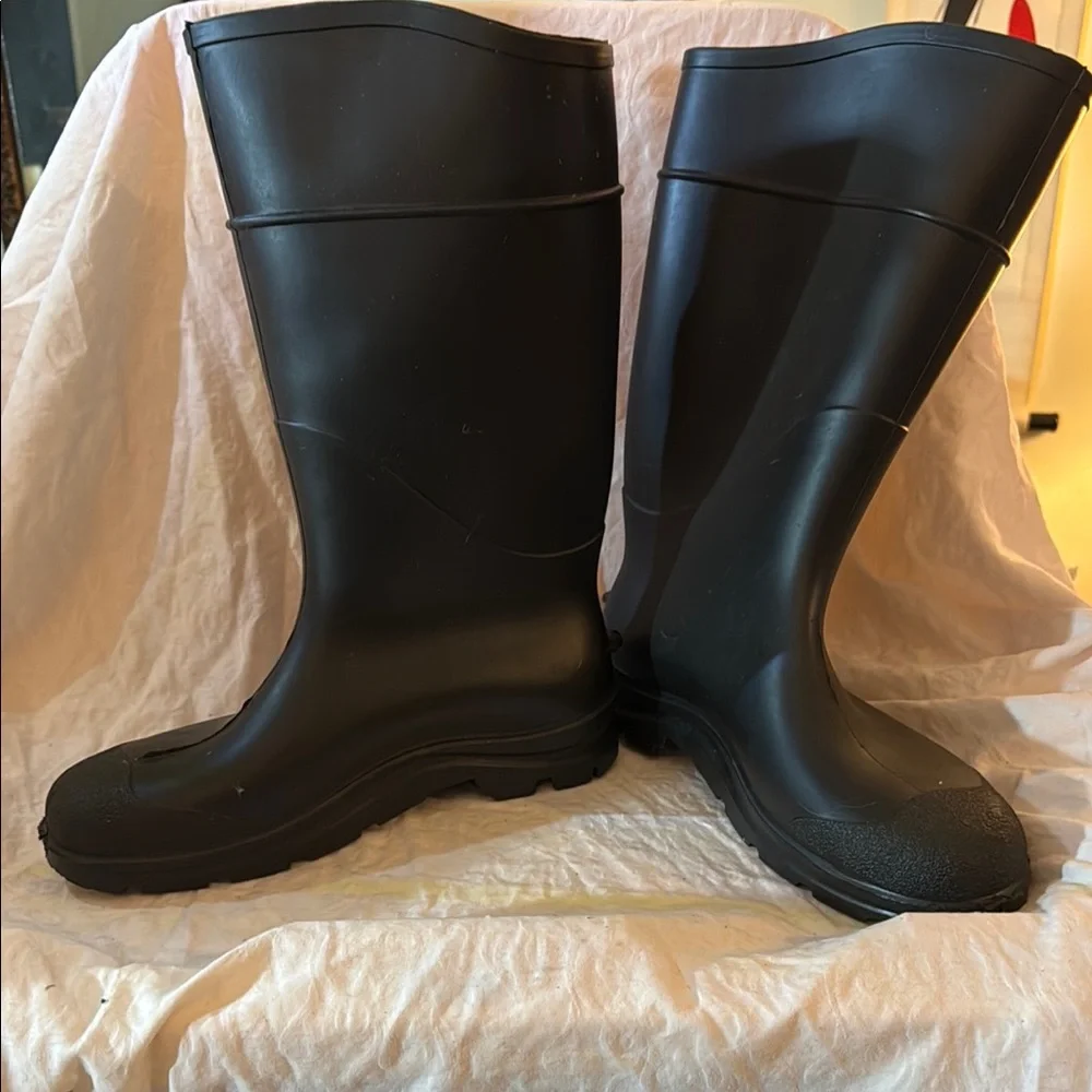 Servus Hardtoe Black Waterproof Boots